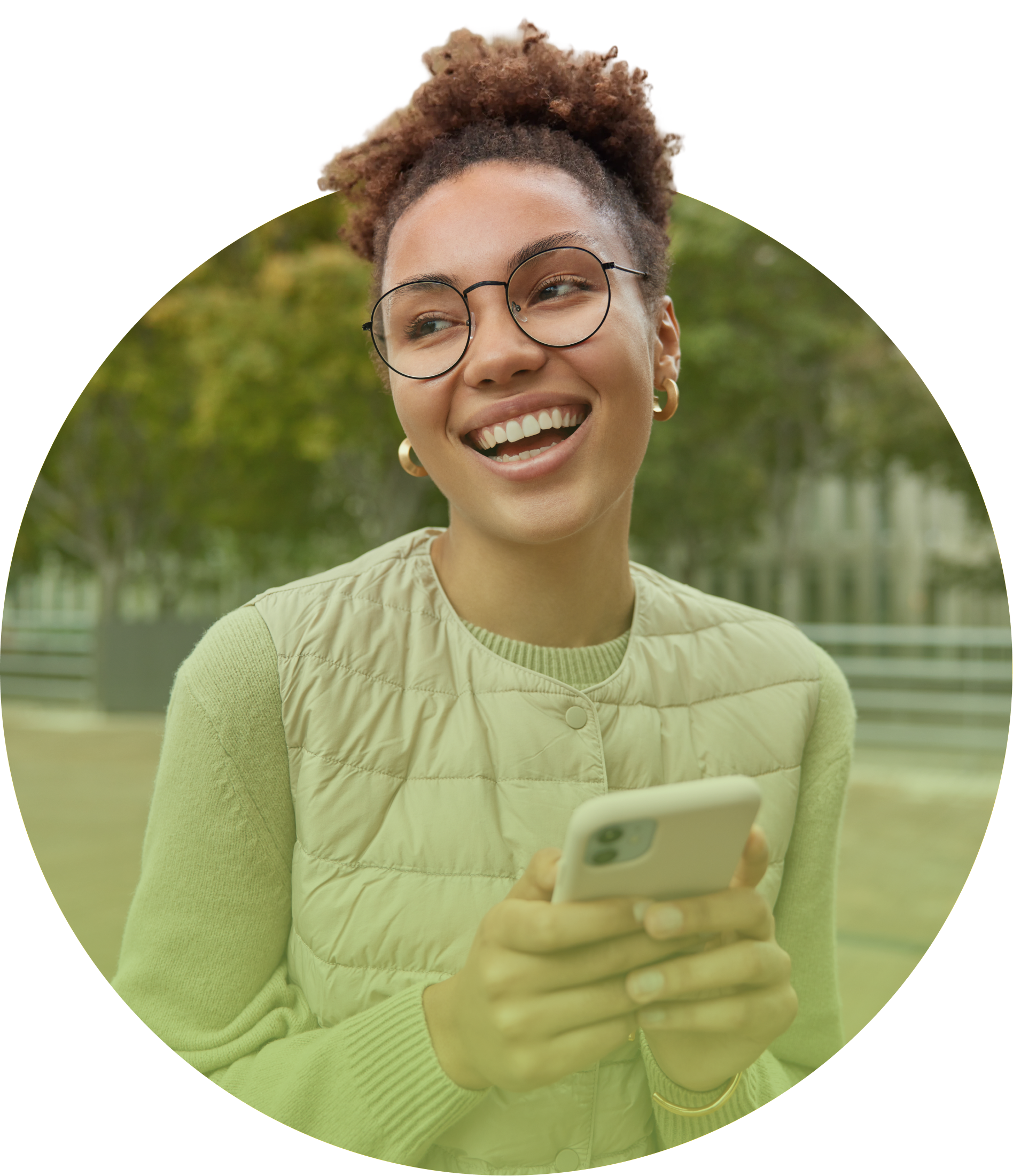 Mulher sorrindo com Vivamente